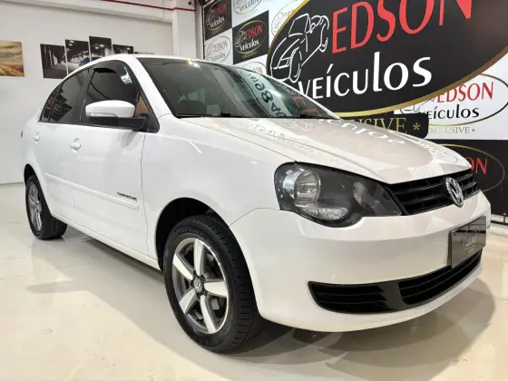 VOLKSWAGEN POLO SEDAN 1.6 MI COMFORTLINE 8V FLEX 4P MANUAL