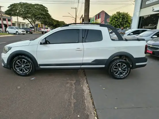 VOLKSWAGEN-SAVEIRO-2016