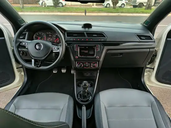 VOLKSWAGEN-SAVEIRO-2016