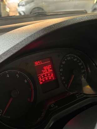 VOLKSWAGEN-SAVEIRO-2022