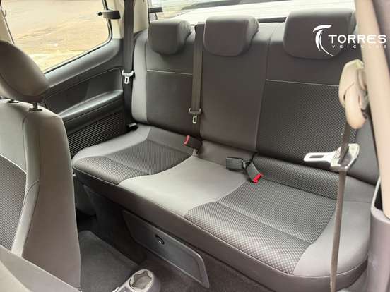 VOLKSWAGEN-SAVEIRO-2018