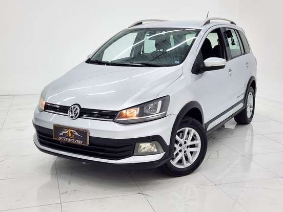 VOLKSWAGEN-SPACE CROSS-2015