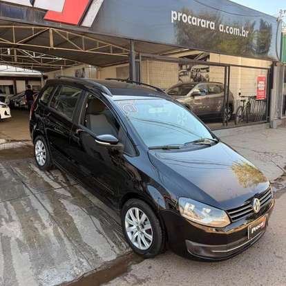 VOLKSWAGEN-SPACEFOX-2010