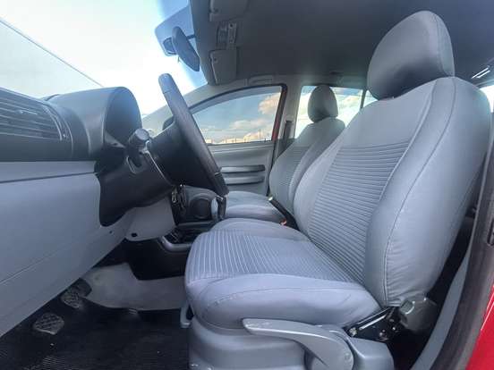VOLKSWAGEN-SPACEFOX-2008