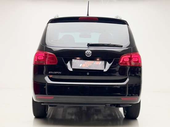 VOLKSWAGEN-SPACEFOX-2011