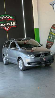 VOLKSWAGEN-SPACEFOX-2013