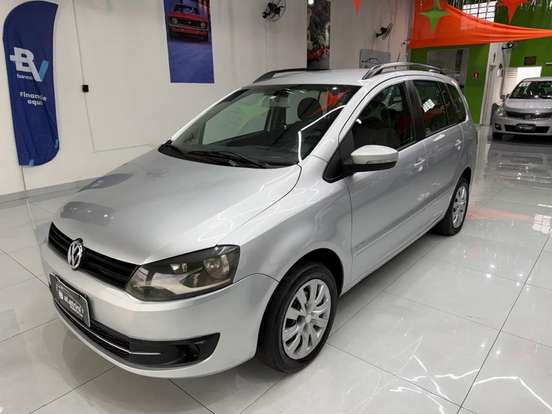 VOLKSWAGEN-SPACEFOX-2011