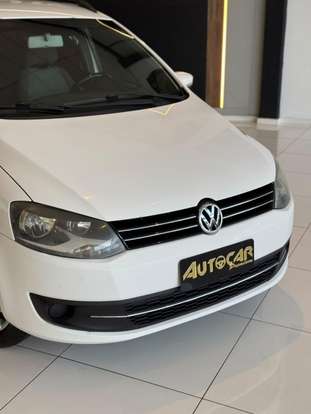 VOLKSWAGEN-SPACEFOX-2010