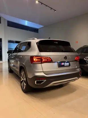 VOLKSWAGEN-TAOS-1.4 250 TSI TOTAL FLEX HIGHLINE AUTOMÁTICO VOLKSWAGEN-TAOS-2022