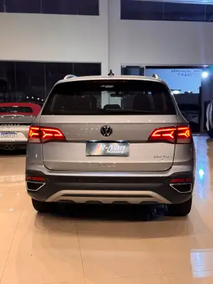 VOLKSWAGEN-TAOS-2022