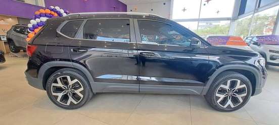 VOLKSWAGEN-TAOS-2024