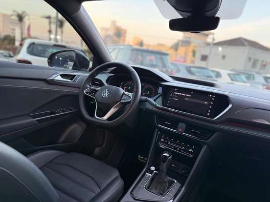 VOLKSWAGEN-TAOS-2023