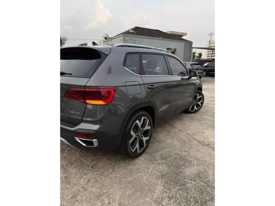 VOLKSWAGEN-TAOS-1.4 250 TSI TOTAL FLEX HIGHLINE AUTOMÁTICO VOLKSWAGEN-TAOS-2023