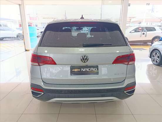 VOLKSWAGEN-TAOS-2021