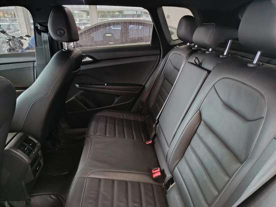 VOLKSWAGEN-TAOS-2021