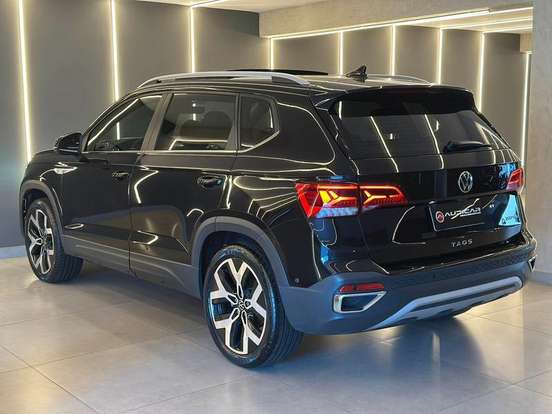 VOLKSWAGEN-TAOS-2024