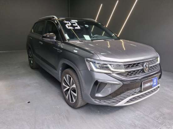 VOLKSWAGEN-TAOS-2023