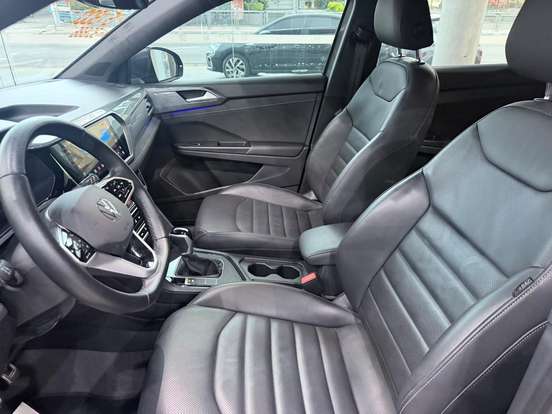 VOLKSWAGEN-TAOS-1.4 250 TSI TOTAL FLEX HIGHLINE AUTOMÁTICO VOLKSWAGEN-TAOS-2024