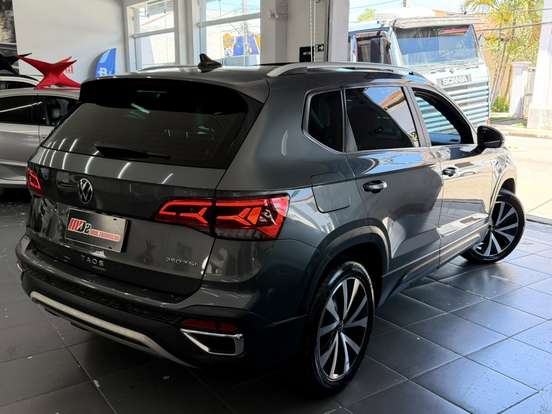VOLKSWAGEN-TAOS-1.4 250 TSI TOTAL FLEX HIGHLINE AUTOMÁTICO VOLKSWAGEN-TAOS-2022