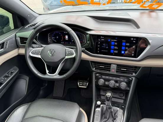 VOLKSWAGEN-TAOS-2022