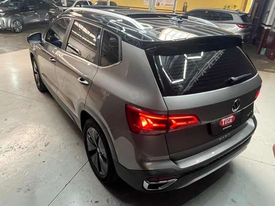 VOLKSWAGEN-TAOS-2022