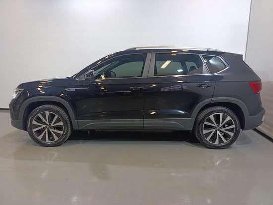 VOLKSWAGEN-TAOS-2022