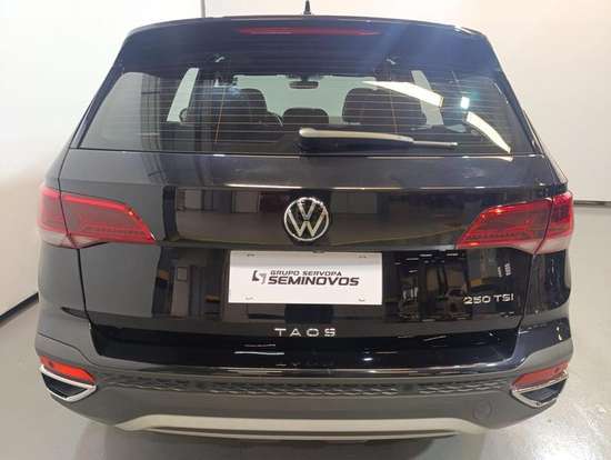 VOLKSWAGEN-TAOS-2022