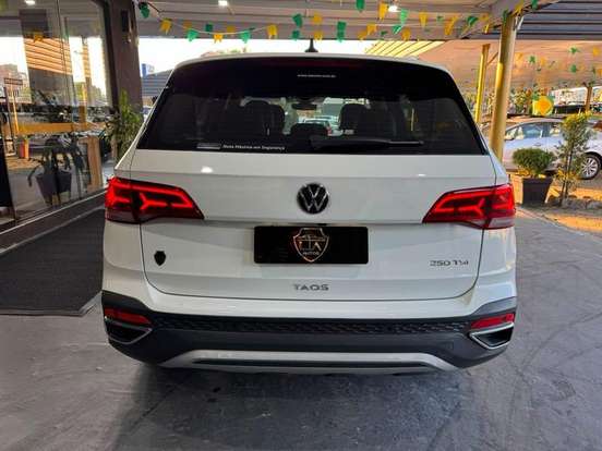 VOLKSWAGEN-TAOS-1.4 250 TSI TOTAL FLEX HIGHLINE AUTOMÁTICO VOLKSWAGEN-TAOS-2023