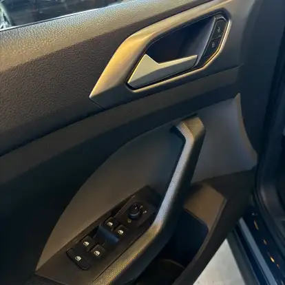 VOLKSWAGEN-T-CROSS-2025