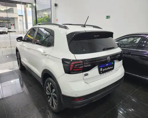 VOLKSWAGEN-T-CROSS-2021