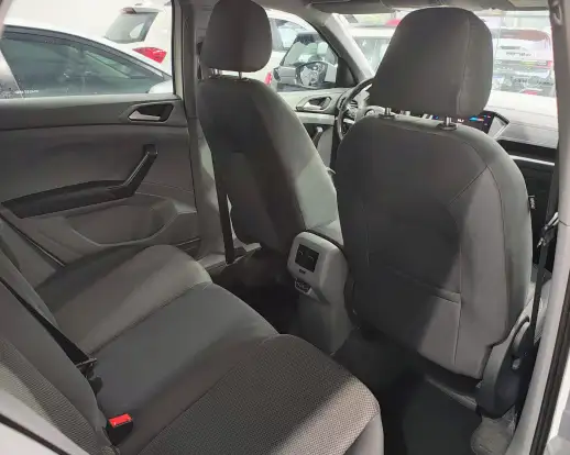 VOLKSWAGEN-T-CROSS-2021