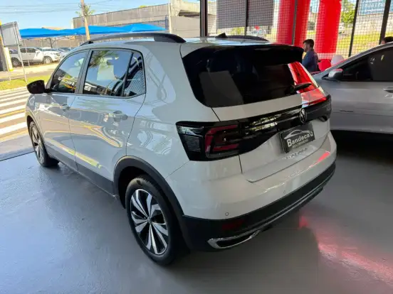 VOLKSWAGEN-T-CROSS-2021
