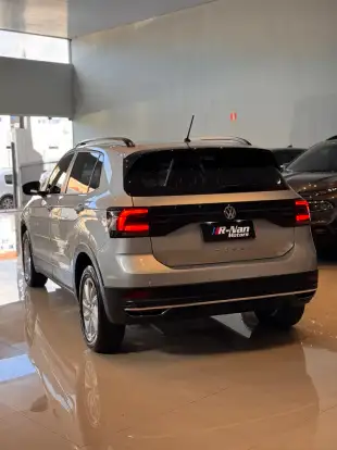 VOLKSWAGEN-T-CROSS-2020