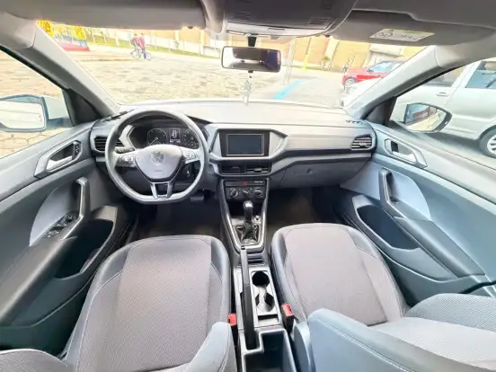 VOLKSWAGEN-T-CROSS-2021