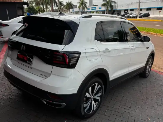 VOLKSWAGEN-T-CROSS-1.4 250 TSI TOTAL FLEX HIGHLINE AUTOMÁTICO VOLKSWAGEN-T-CROSS-2020