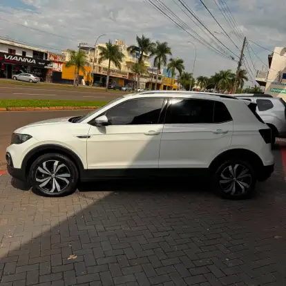 VOLKSWAGEN-T-CROSS-1.4 250 TSI TOTAL FLEX HIGHLINE AUTOMÁTICO VOLKSWAGEN-T-CROSS-2020