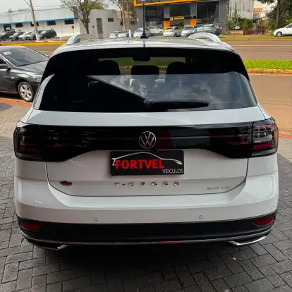 VOLKSWAGEN-T-CROSS-2020