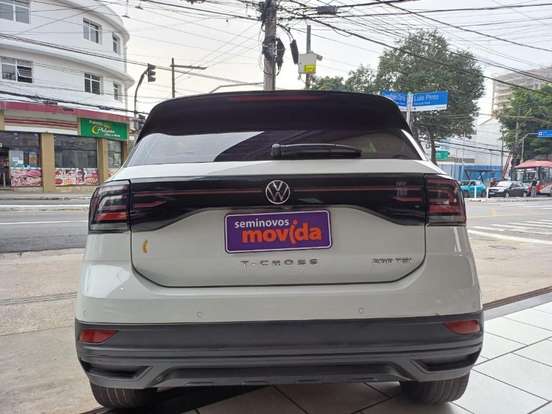VOLKSWAGEN-T-CROSS-2023