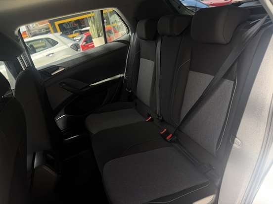 VOLKSWAGEN-T-CROSS-2024