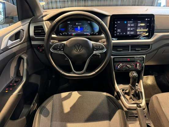 VOLKSWAGEN-T-CROSS-2024
