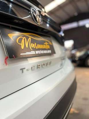 VOLKSWAGEN-T-CROSS-2023