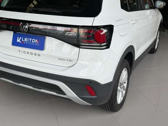 VOLKSWAGEN-T-CROSS-2024