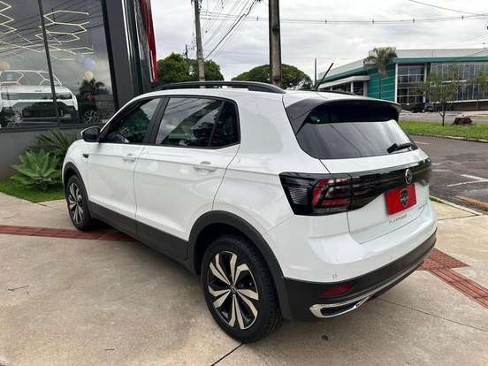 VOLKSWAGEN-T-CROSS-2023