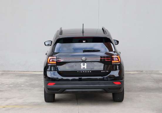 VOLKSWAGEN-T-CROSS-2024