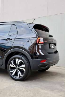 VOLKSWAGEN-T-CROSS-2024