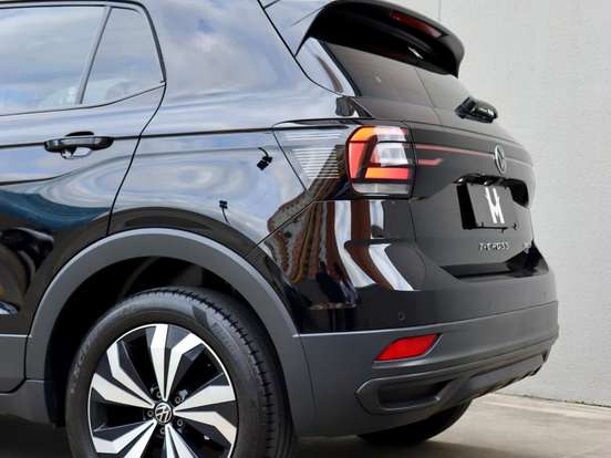 VOLKSWAGEN-T-CROSS-1.0 200 TSI TOTAL FLEX AUTOMÁTICO VOLKSWAGEN-T-CROSS-2024