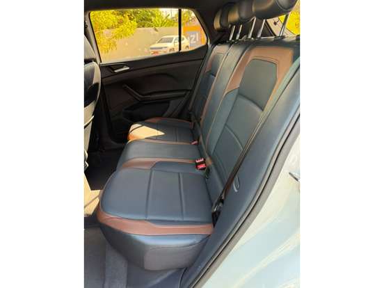 VOLKSWAGEN-T-CROSS-2020