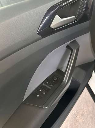 VOLKSWAGEN-T-CROSS-2023