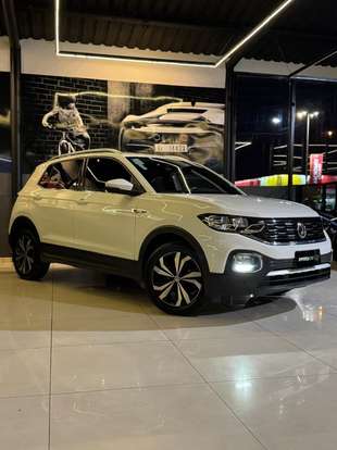 VOLKSWAGEN-T-CROSS-2020