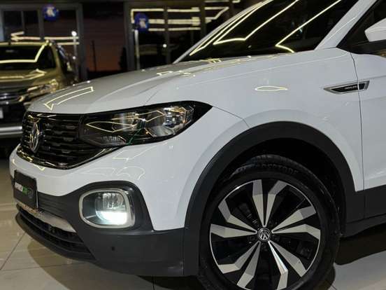 VOLKSWAGEN-T-CROSS-1.4 250 TSI TOTAL FLEX HIGHLINE AUTOMÁTICO VOLKSWAGEN-T-CROSS-2020